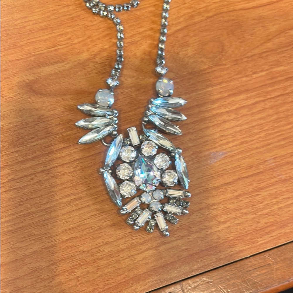 Elegant Silver Crystal Sorrelli Necklace